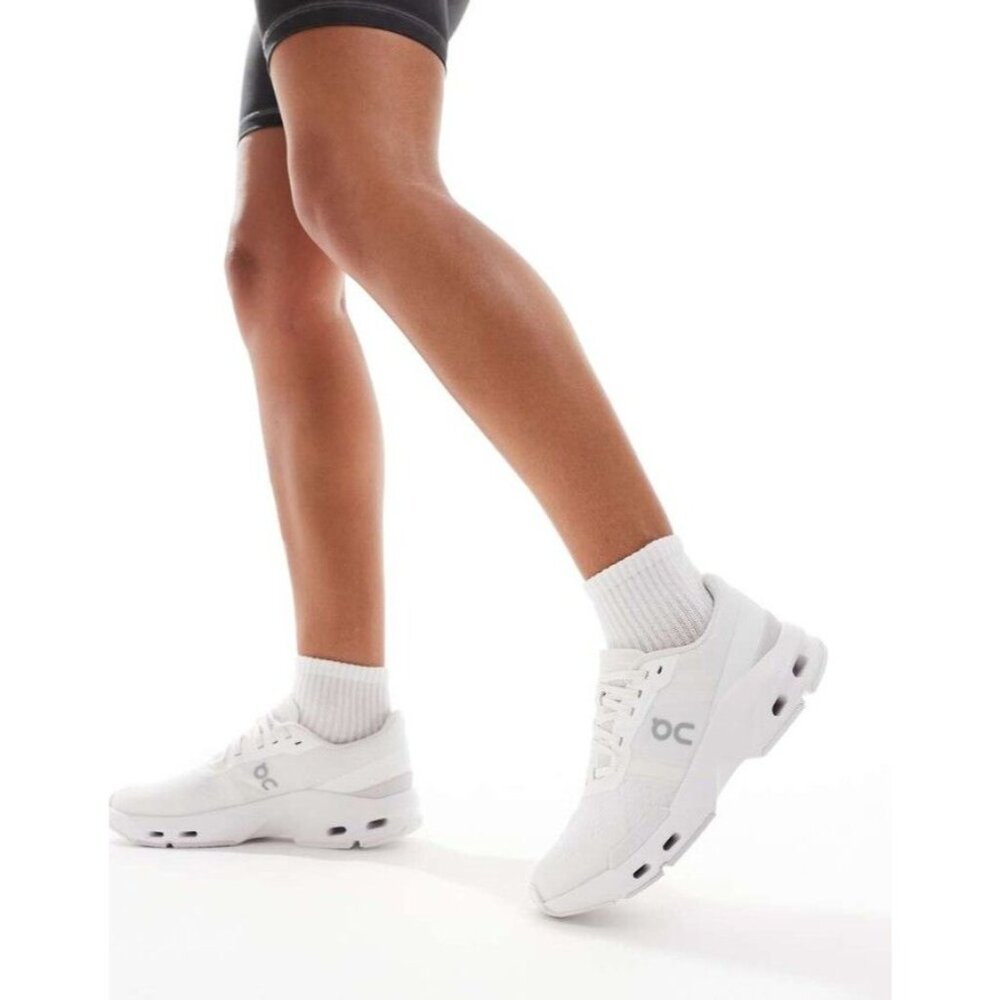 ON Cloudpulse Sneakers in Undyed & Frost 9 with box Mens Athletic Shoes - Picture 15 of 16